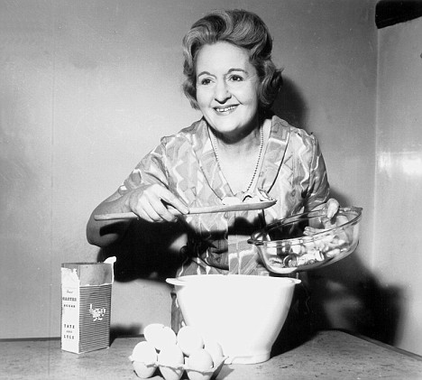 chef-marguerite-patten-1950.jpg